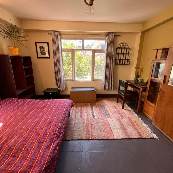 Sunny and quiet stay in Boudha，位于加德满都的酒店