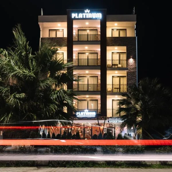 Hotel Platinum Lux，位于乌尔齐尼的酒店