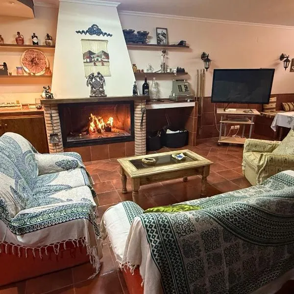 Casa rural Isi，位于托雷努埃瓦的酒店