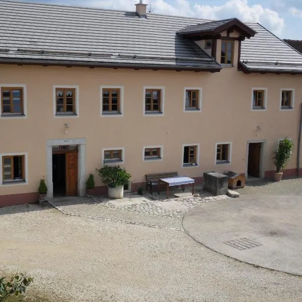 Ferienwohnung，位于Schernfeld的酒店