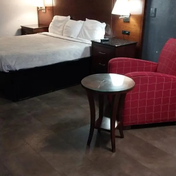 Queen Bed Hotel Suite 207，位于杰克逊的酒店