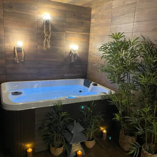 BY NEPTUNE - Appartement BALI Jacuzzi，位于布瓦西圣雷热的酒店