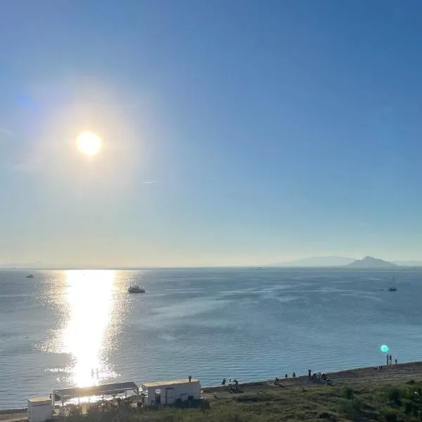 Apartamento acogedor con vistas al Mar Menor MINIMO 2 NOCHES，位于圣哈维耶尔的酒店