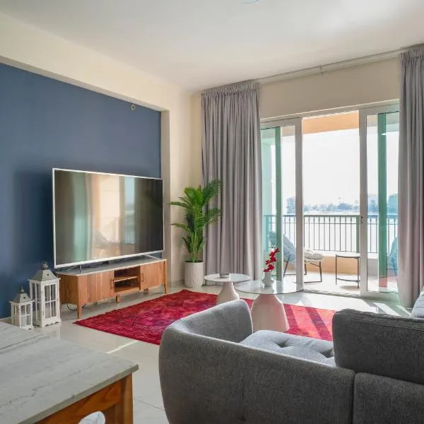 Luxury Chalet at Pearl Qatar，位于多哈的酒店