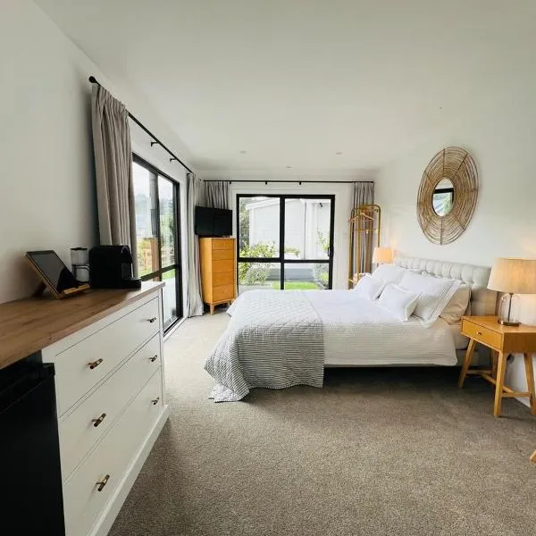 Riverhead Homestead Self-Contained Studio Apartment，位于Riverhead的酒店