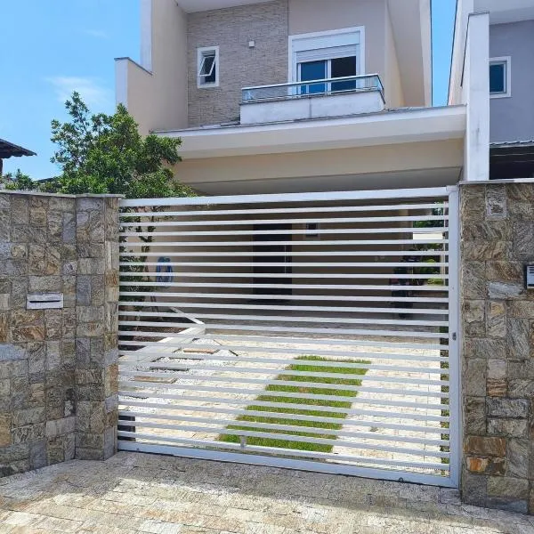 Casa Inteira Bom Retiro，位于约恩维利的酒店