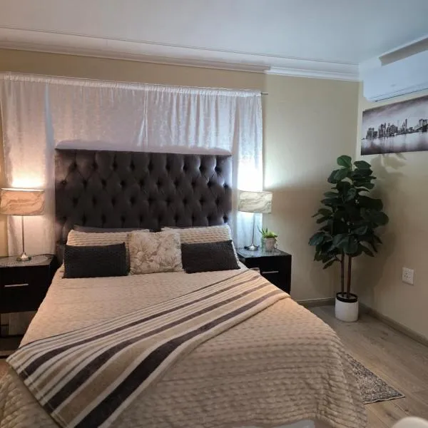 Halfway Gardens Home，位于米德兰的酒店