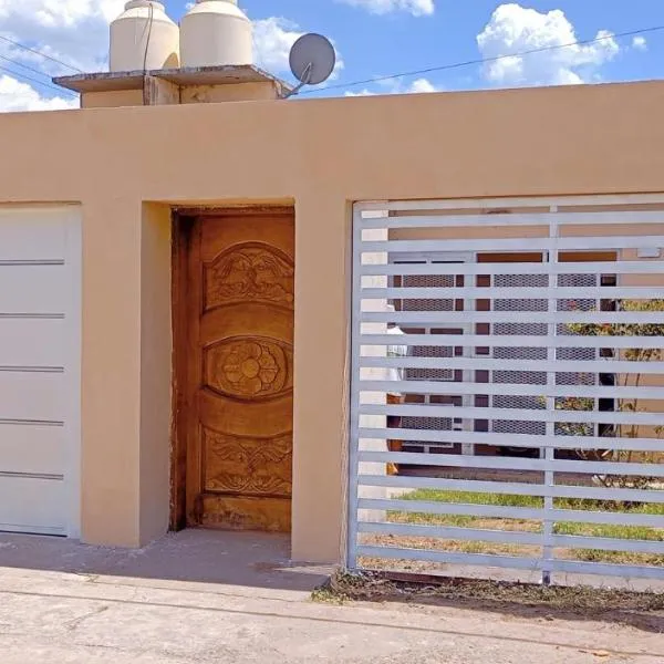 Casa Daia con cochera y piscina，位于雷西斯膝西亚的酒店