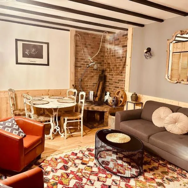 Maison du Clos de la Gare，位于Pont-du-Navoy的酒店
