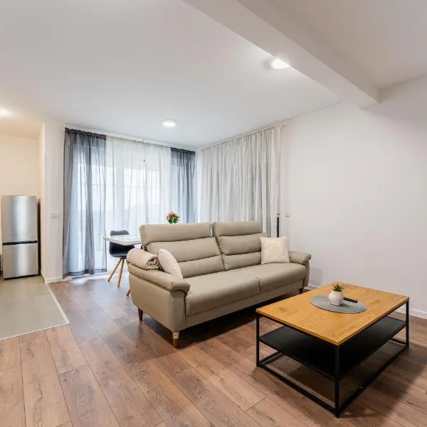 Flex SelfCheckIns 101 - Zagreb - 2 Bedrooms - Parking - Loggia，位于Velika Mlaka的酒店