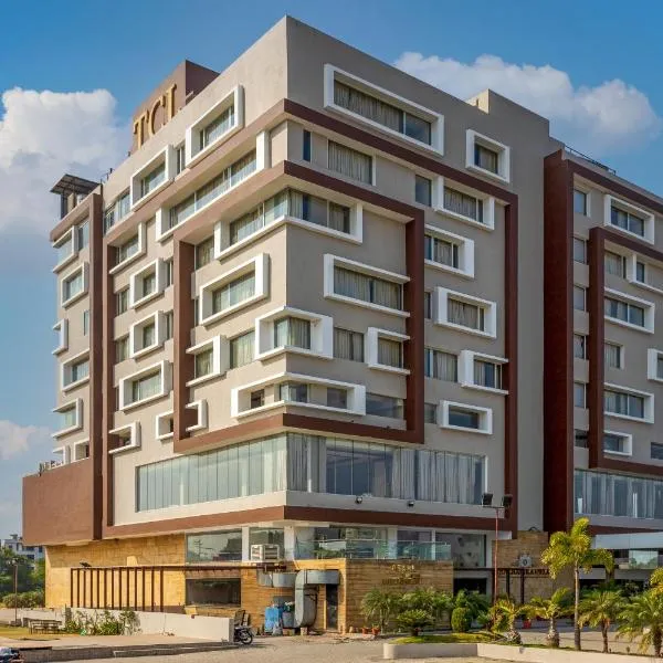 The Chandra Leela Hotel，位于印多尔的酒店