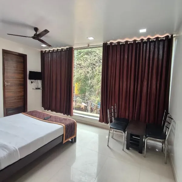 Hotel golden arch，位于班加罗尔的酒店