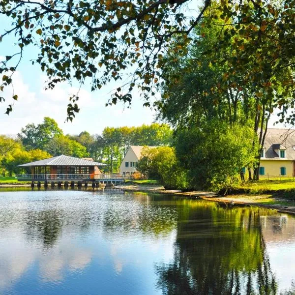 Ternelia Village vacances Sainte Montaine，位于Sainte-Montaine的酒店