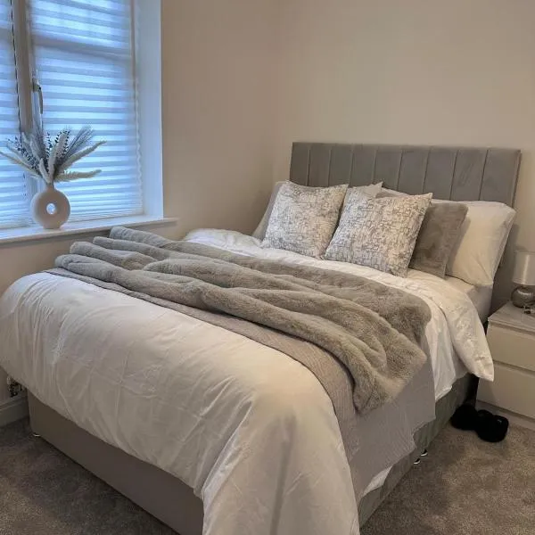 Cosy Ensuite Bedroom I 5min walk from Bramall Lane Stadium，位于谢菲尔德的酒店