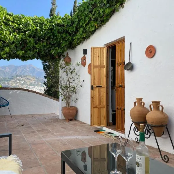 Casita with Views of Frigiliana，位于弗里希利亚纳的酒店