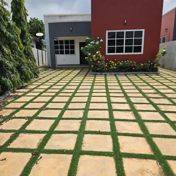 Cozy 3 bedroom house in Frafraha，位于Oshiyie的酒店