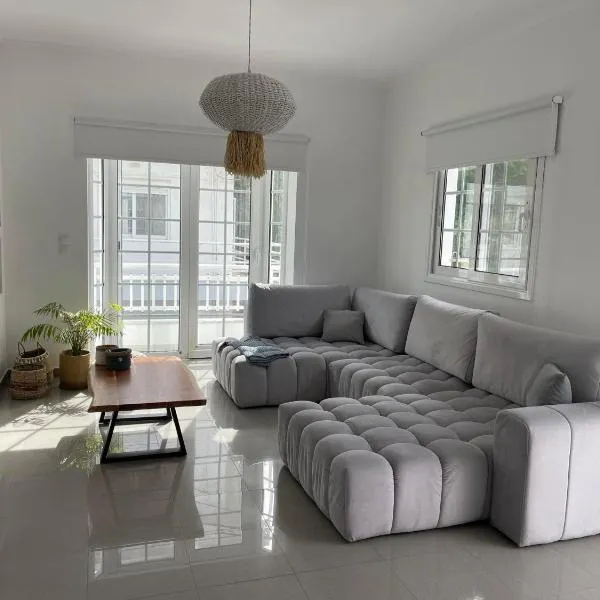 Luminous Home City Rhodes，位于罗德镇的酒店