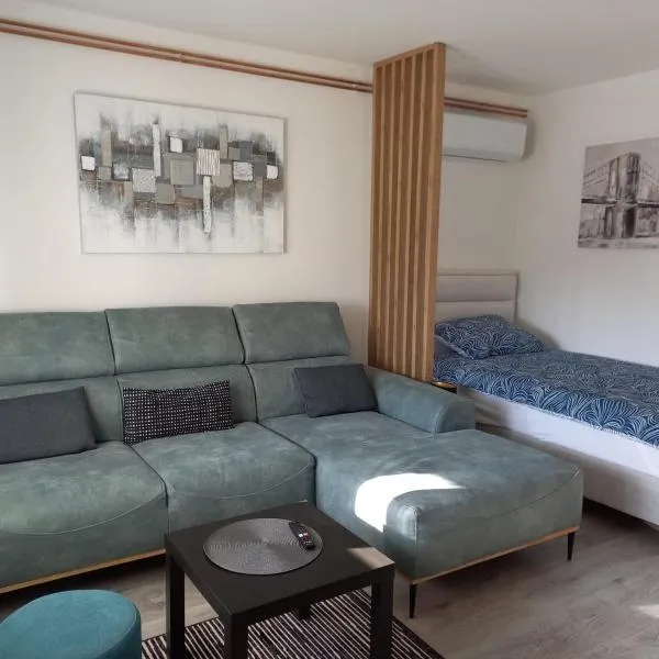 Apartman ZEN 2，位于Popovača的酒店