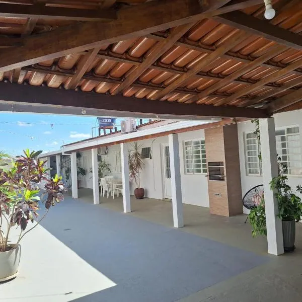 Casa aconchegante em Guapé, Lago de Furnas.，位于瓜佩的酒店