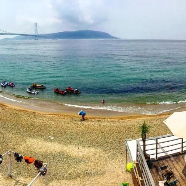 BeachHouse Geragera，位于神户的酒店