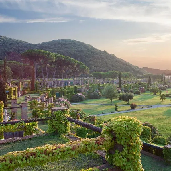 Hotel & Resort Sant'Anna Del Volterraio，位于费拉约港的酒店