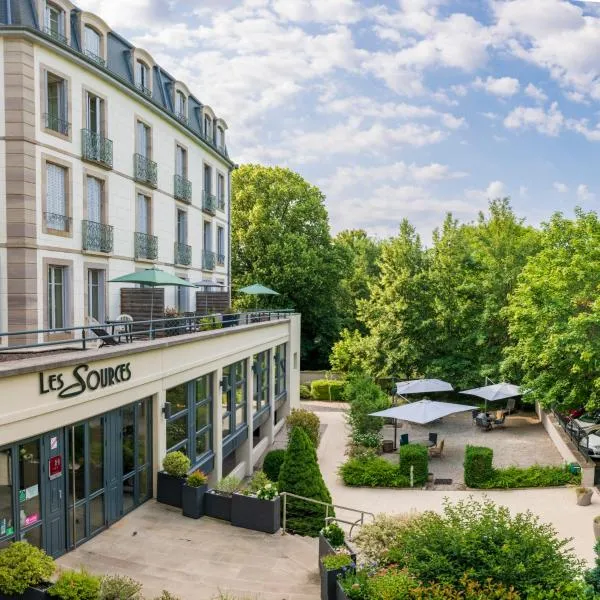 HOTEL CERISE - LES SOURCES Luxeuil-les-Bains，位于吕克瑟伊莱班的酒店