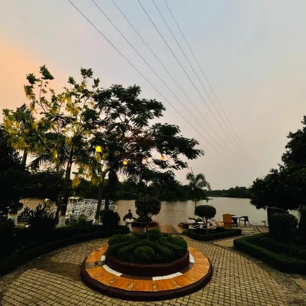 Rangauti Resort，位于Binesri的酒店