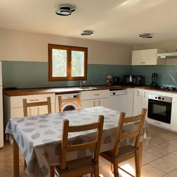 gîte la petite ferme Peyre，位于Créon-dʼArmagnac的酒店