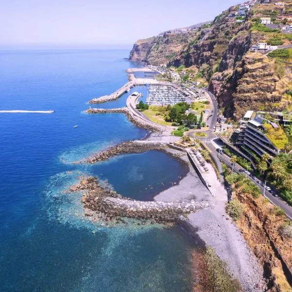 Room in Studio - Discover Magical Calheta，位于伊斯特雷托达卡耶塔的酒店