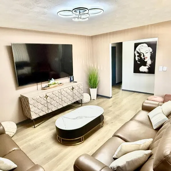 Delightful 3 Bedroom Home，位于印第安纳波利斯的酒店