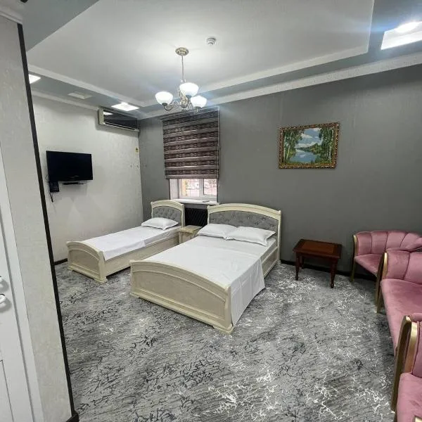 DUNYO Hotel，位于Jizzax的酒店