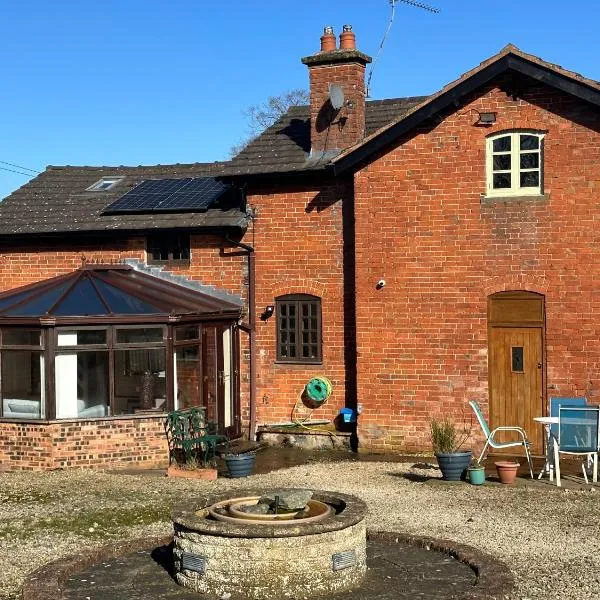 The Hurst Coach House，位于斯塔福德的酒店