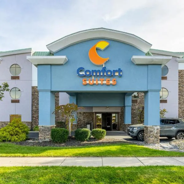 佩里斯堡康福特套房酒店，位于佩里斯堡的酒店