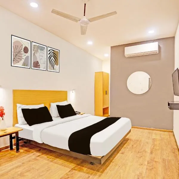 Townhouse Mukut Bazar，位于勒克瑙的酒店
