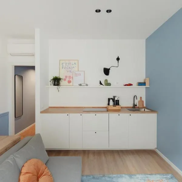 Bilo e Mono a 2 passi dall'Ospedale, Centro e Stazione - CasaP17，位于瓦雷泽的酒店