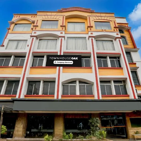 Super Townhouse Oak Dhanbad Near SSLNT College formerly Kapson，位于丹巴德的酒店