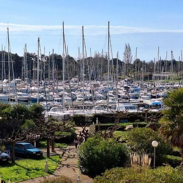 Studio Cabine Vue Port avec parking privé，位于阿格德角的酒店