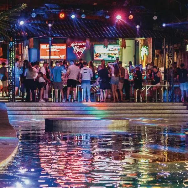 Summer Club and Hostel Ao Nang，位于奥南海滩的酒店