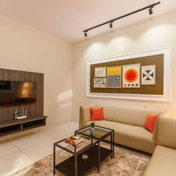 BluO 2BHK Koramangala - Kitchen, Lift, Parking，位于班加罗尔的酒店