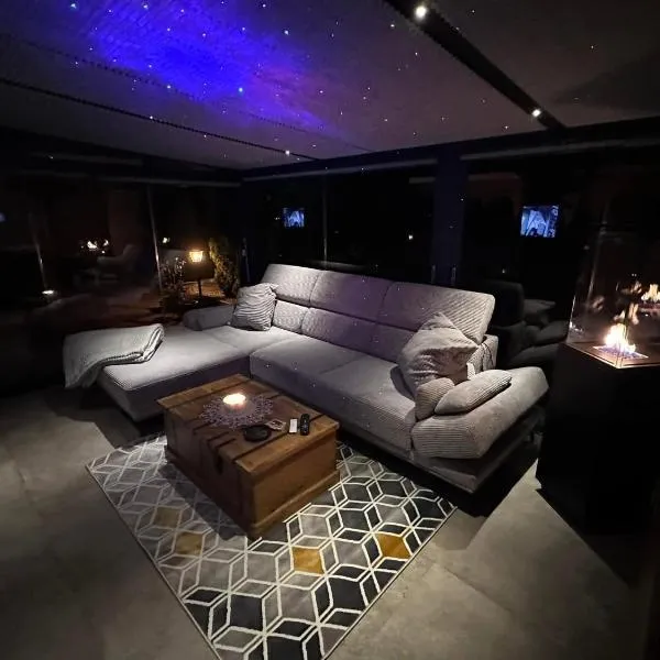 Luxury-Wellnessresidence- Altes Kapitänshaus，位于德兰斯克的酒店