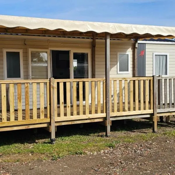 Location Mobilhome 3ch Mimizan Plage，位于米尼赞海滩的酒店