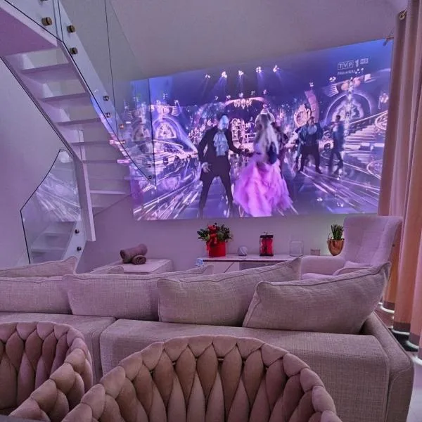 Cinema Galaxy Apartment，位于斯武普斯克的酒店