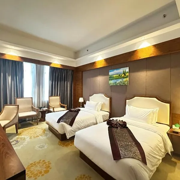 Hồng Vận Grand Hotel Móng cái，位于Móng Cái的酒店