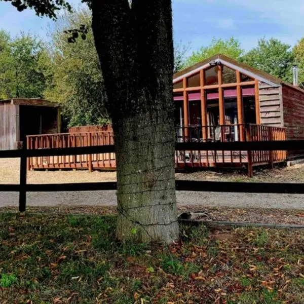 Stable lodge 2 Bedrooms，位于Horspath的酒店