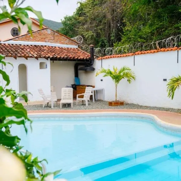 Magiko Suites，位于Roldanillo的酒店