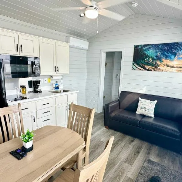 Beachy Getaway- Comfy Beds & Common Space for Groups，位于Bolivar Peninsula的酒店