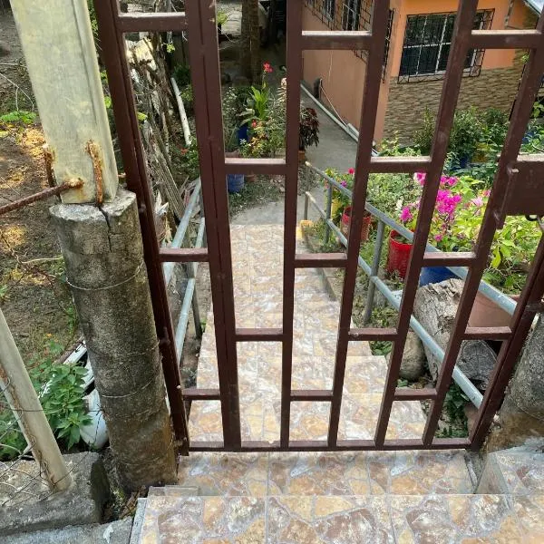 Aguiñada's House，位于El Rosario的酒店