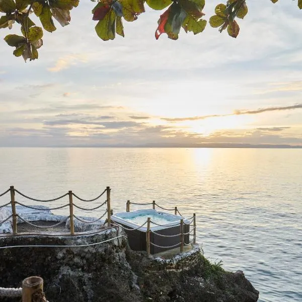 Casa Verde Cliff Resort & Spa，位于卡莫特斯群岛的酒店