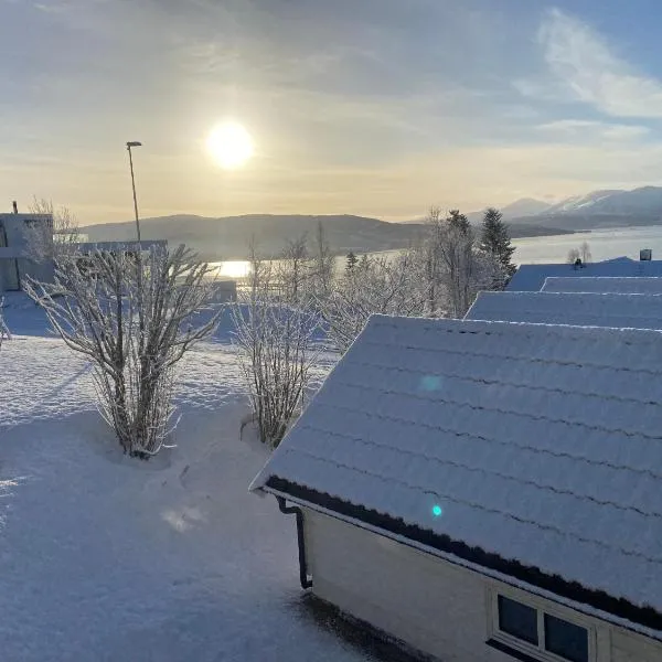 Cozy appartement in Finnsnes，位于芬斯内斯的酒店