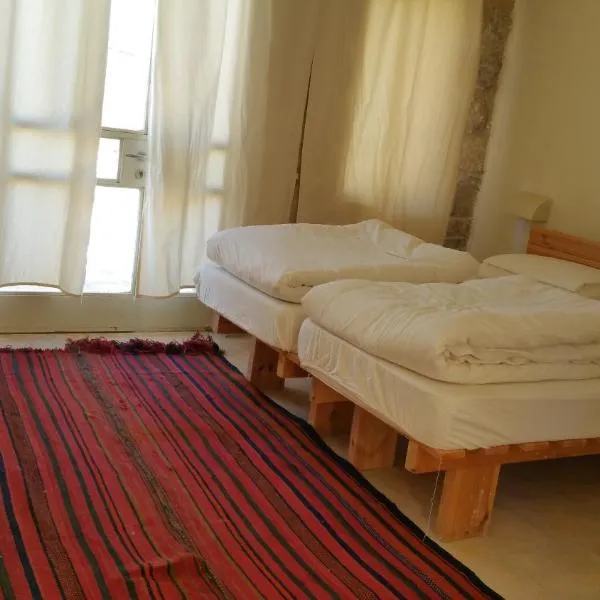 Dana Tourist Hotel，位于达纳的酒店